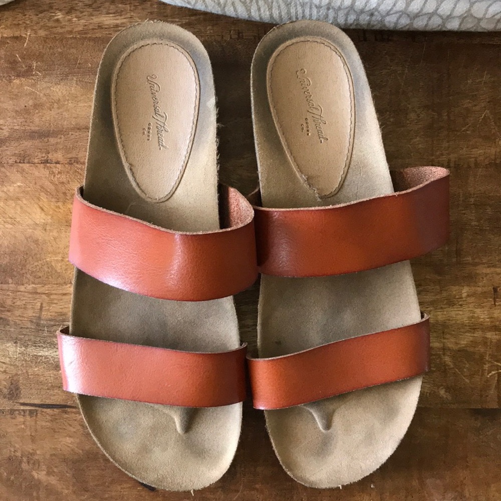 Leather strap sandals